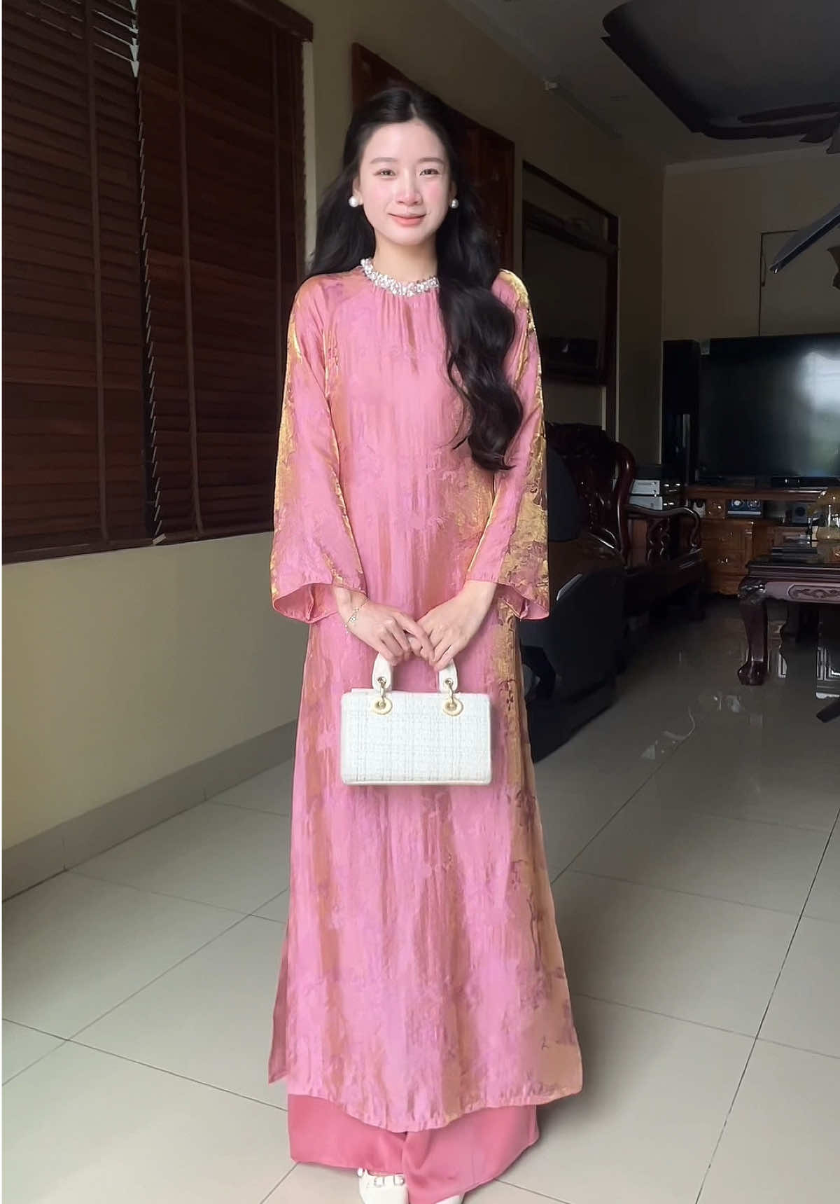 Mặc áo dài này đi đám cưới đc k các bà #thanhhangreview 