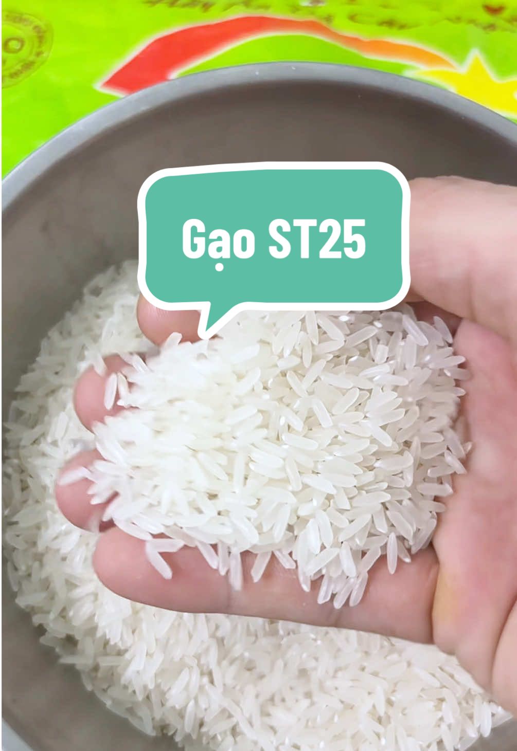 Gạo ST25 mềm cơm, dẻo vừa, thơm nhẹ. #phuochienstore #gạo #gaost25 #gao #thucpham 