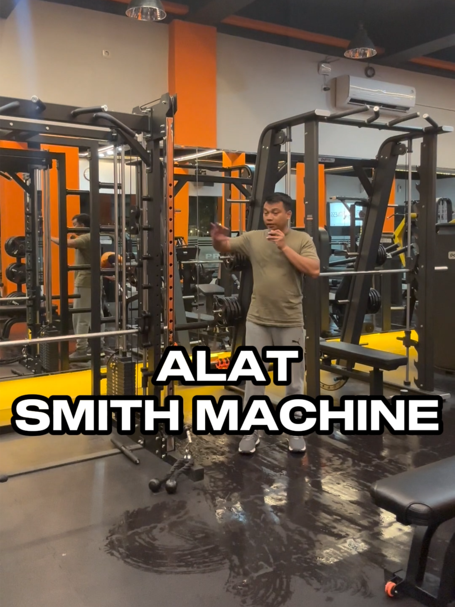 smith machine ini kalian pilih yang mana?#Sportofit #alatfitness #FitnessIndonesia #AlatGym #BukaGym #alatgymimport #bisnisgym #dumbell