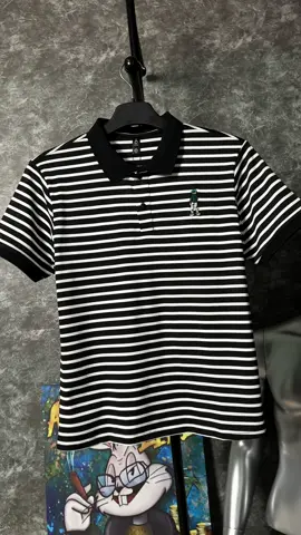 Áo polo sọc ngang ngắn tay, vải pique mát thoáng, hình thêu sắc nét chắc chắn #aopolo #aopolonam #aonamdep #quanaohottrend #xuhuong 