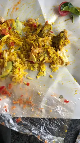 #ร้านวาสะปัตตานี  เดือนก่อนเจอก้างปลาดุกส่วนหลังในน้ำพริก  มาครั้งนี้เจอหาง#ไรไม่รู้กูจะอ้วก