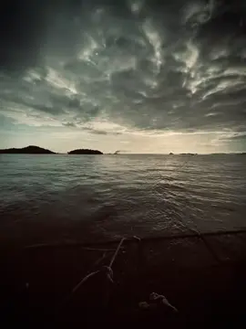 为了生活而赚钱，还是为了赚钱而生活