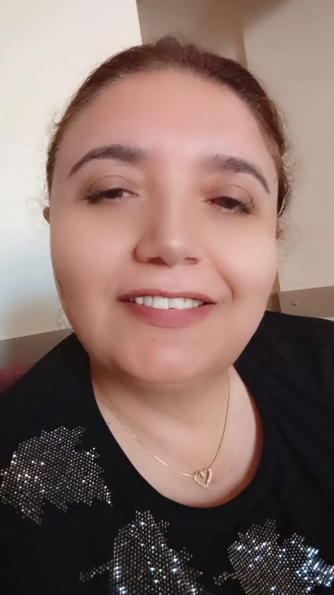 Çevremizdeki insanların mutluluğundan sevinç   duyabilmek iyi bir kalbin işaretidir.     Kararmış kalpler, başkasının mutluluk ve sevincini       sanki kendilerinden çalınmış hissederler.              Haset yüreğin kuduzudur.