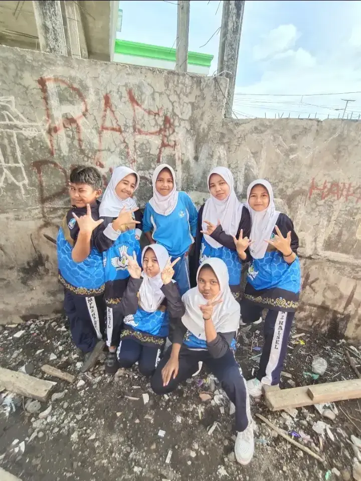 @Nyil🌚 @apry😻 @kayyy38946 @masita3666 @vidya3125 @gibran12_34 @w4rd40250 🔝✌🏻. 