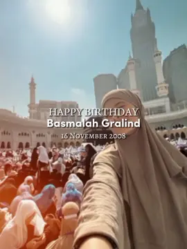 Ga kerasa udah 17 tahun aja🫰🏻🫶🏻 Happy Birthday Basmalah Nigista Saba’ Ebalent Gralind 🥳🧚‍♀️✨@m @Basmalah Gralind  Semoga di umur kakak yang ke-17 ini, kakak selalu menjadi pribadi yang lebih baik, lebih kuat, dan selalu diberi kesehatan oleh Allah 🤍😇 Doa dari aku: semoga kakak panjang umur, sehat selalu, dan dimudahkan rezekinya di setiap langkah. Aku tau aku bukan siapa-siapa, cuma fans kecil yang selalu dukung dari jauh. Walaupun kita belum pernah ketemu, aku tetap berharap ucapan ini bisa sampai ke hati kakak ☺💛 #basmalahgralind #4u #masukberandafyp #creatorsearchinsights #foryoupage 