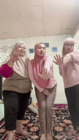 Ihhhh rusuh rusuh 😭🤣🤣 @ShintaAjahh🌸 @Tumini #fyp 