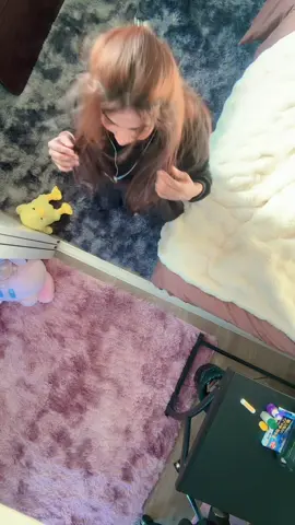 ෆෝන් එක උඩතියලා video කරාට කමක්නැ ළමයි..පරිස්සමෙන් කුඩු වෙයි ඈ 🥹❤️‍🔥❤️😍 #srilankan_tik_tok🇱🇰 #ජපන්_හීන🇯🇵❤ #dance #japankella #govirul 