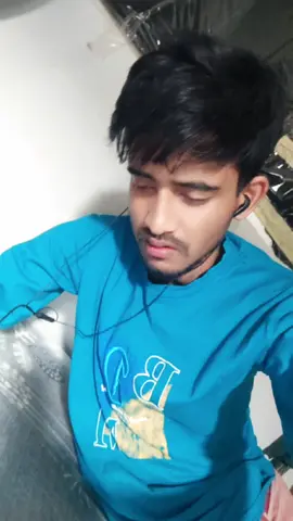 মাটি দিয়া যা 😓😓#ভাইরাল_করে_দাও #সাপোর্ট_করলে_সাপোর্ট_পাবে #সিরাজগঞ্জের_পোলা। # #song 