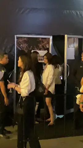 ทัวร์อย่าลงนะ เราแค่ผ่านมาเห็น#emiamily #beonnnie #emibonnie #ellefashionweek2025 