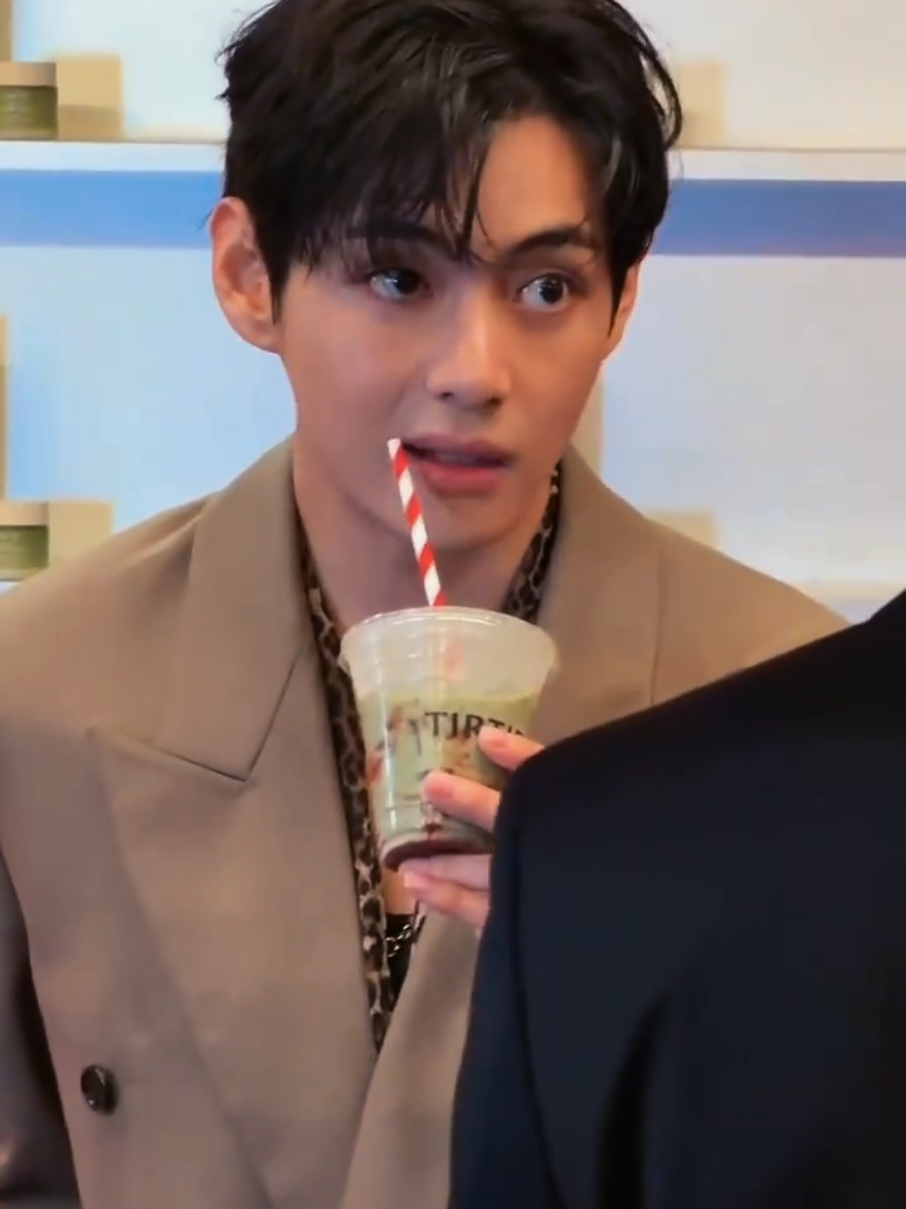 gemes #kimtaehyung  #globalambassador  #taehyung  #funnyvideos  #BORAHAE💜 