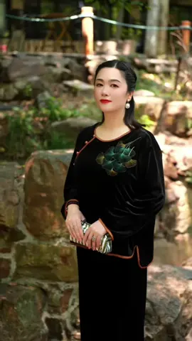 Bộ nhung tuyết thêu hoa sang trọng #bonhungtuyet #botrungnien #bodaitay #bochome #xuhuong