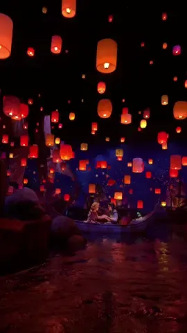 Never thought I’d cry this much over a dream coming true… but seeing Tangled at DisneySea hit my heart in the softest way and felt like I stepped into a fairytale 😭💛✨ sorry, my inner child is (still) crying till rn :