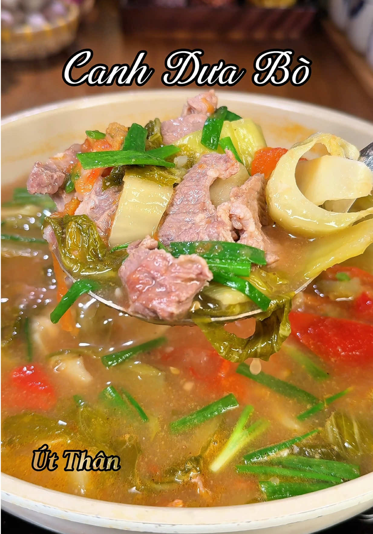 Canh dưa bò nóng hổi mà ăn với cơm nóng nữa thì ngon khỏi bàn. #monngondelam #bepnha #ancungtitok #canhduabo #fyp 