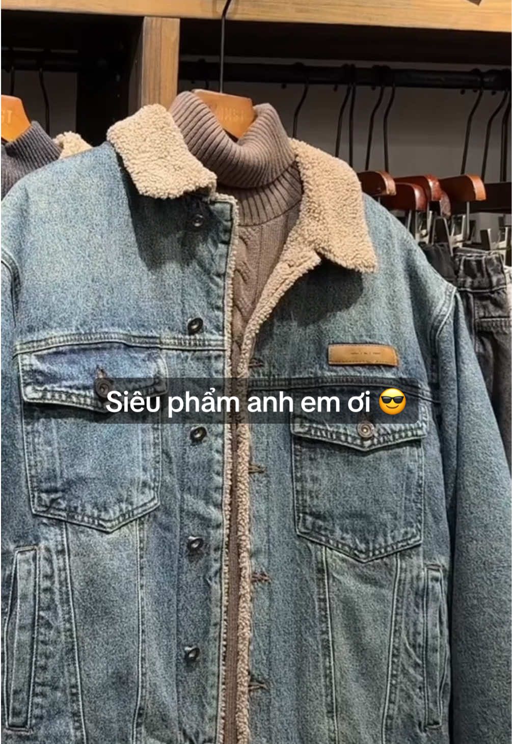 Siêu phẩm anh em ơi 😎 #macdepmoingay #ootdvietnam #simpleman #phoidonam #outfitmuadong 