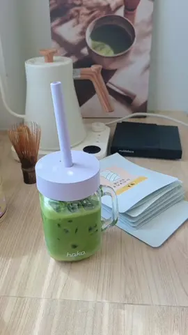 ลดความปวดหัว ด้วยลาเต้ 6 กรัม.😅พิกัด พร้าวหวาน @Tuckiie Dairy #homecafe #matcha 