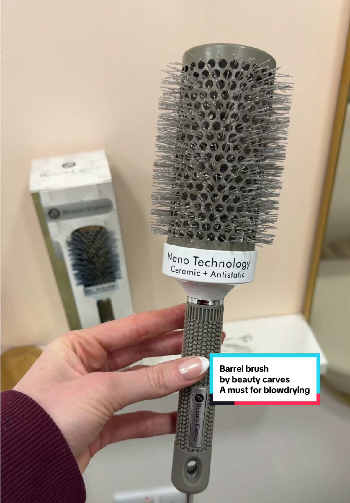 Having the correct brush makes blow drying your own hair at home a lot easier @Beauty carves #hairbrush #blackfriday #hairtok #hairstylingtips #tiktokmademebuyit