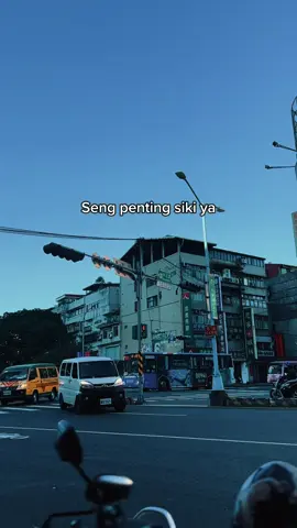 kiri kupling kanan gas, wes ra penting ra usah di gagas🙃 #fyp #katakata #finaafri🇹🇼 #masukberandafyp #taiwan🇹🇼 