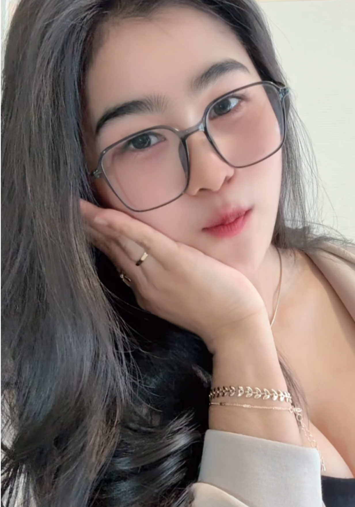 မောင် လို့ပဲခေါ်ချင်တော့တယ်🤎