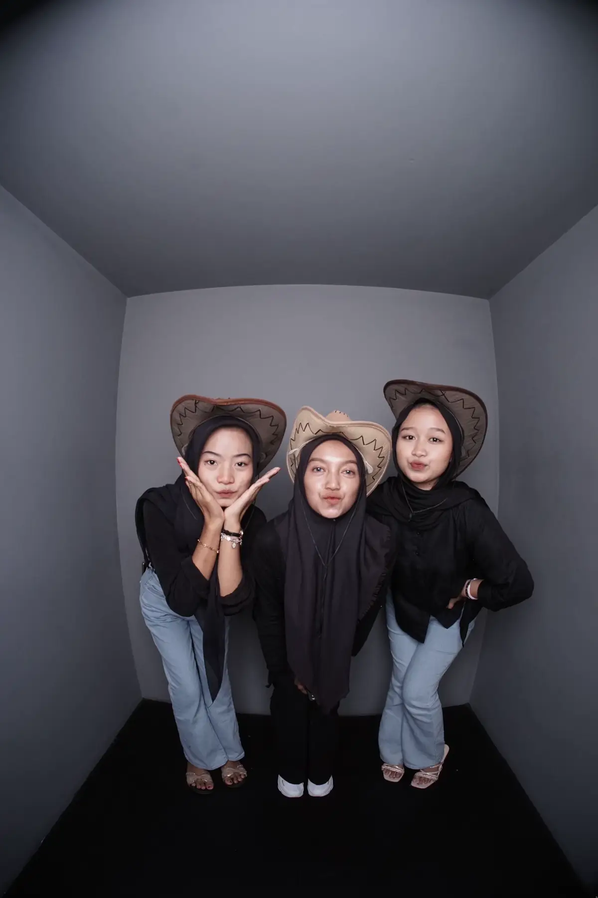 asik banget punya temen bisa diajak apapun itu💗#promomakan1111 #fyp #fotostudio #klaten 