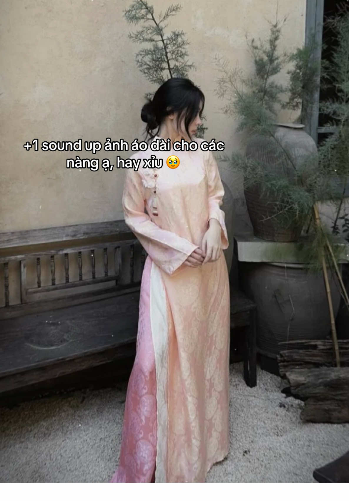 Áo dài cũng xinh k kém đảm bảo diện lên là nàng ther nhé các mommm 🥹 Ig: rent.byjoyhie ( để đc tư vấn nhanh nhất) #aodai #aodaitet #aodaihanoi #thuedogiare #viraltiktok 