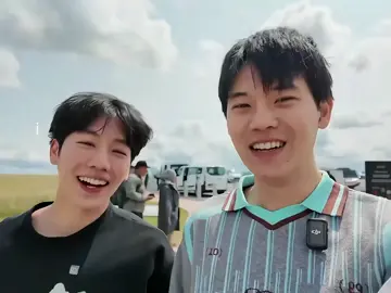 boyfriends 🫠 #yinwar  #yinyin_anw #warwanarat  #foryou #fypviralシ fyppppp  flopping every post 😖😭 @Anan Wong  @warwanarat 