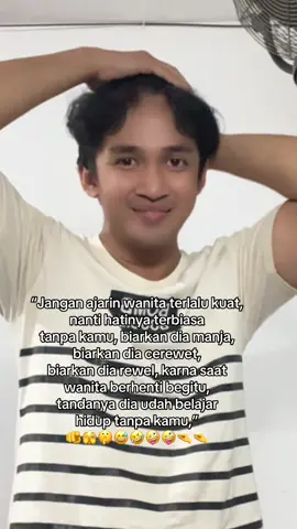 Hupss ingat ya jangan ajarin wanita kuat,nanti hatinya terbiasa tanpa kamu?!!@curhat_kah @IdaWljnh @fcktikaaa🤡 @Dindhaaaaaa @🖕🤭bunda timika🤭🖕 #fyp #timikapapua #fyppppppppppppppppppppppp #fypdongggggggg #fypdongggggggg 