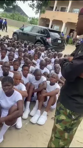 The only easy day was yesterday 👌⚓️🪖#phisicaltraininginstructor #militarylover🌎🔥🔐 #militarylife #militarytiktok #fypシ゚viral🖤tiktok 