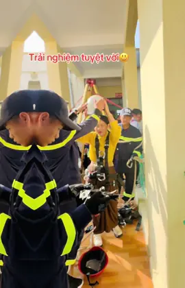 Ngta đu trend! Còn tôi thích đu dây😂