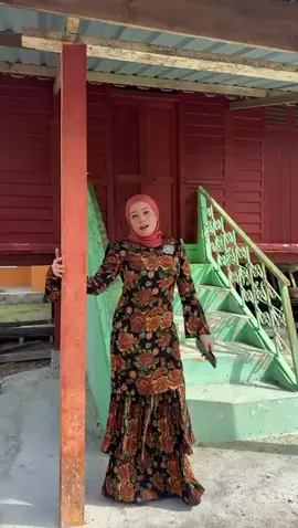 Suasana kampung best… nyaman… makan kenduri #Qiuucy #echamoi88 #growmyaccount #echamoi29 @𝓙𝓪𝓳𝓳𝓪𝓮𝓻𝓲𝓵🇲🇾 @🥀Cik Puan LizaLisa🥀 kejap lg kite jmpe @🤍واني🤍 yunkk pulak hehe.. 