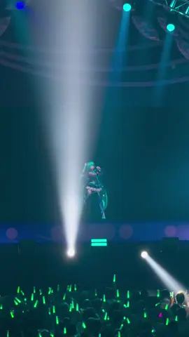 wholesome #hatsunemiku 