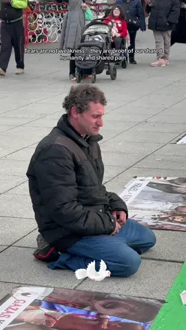 ll Street displays bodies of Gaza children.leaving the public feeling helpless,Wish for world peace. #Gaza #freepalestine #fyp #alleyesongaza #middleeastern