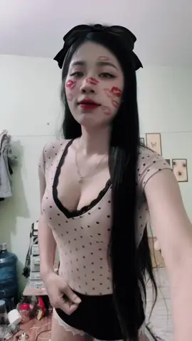 Mê bài này quá nhưng k có quần legging 🙁