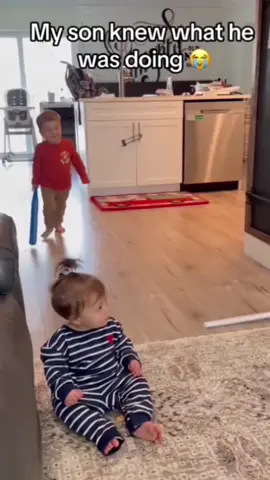 An interesting moment of the two children #baby #funny #foryou #moment 