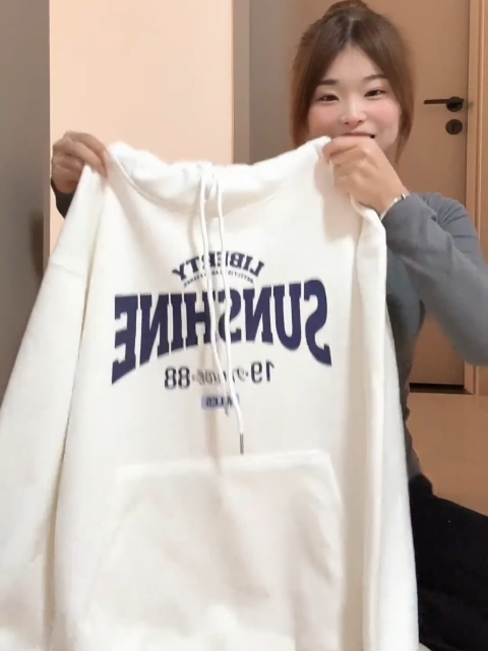 Áo Hoodie cotton mặc thoáng mát #Tiktok #Hoodienamnu #KK3vn #aohoodie #hottrend #xuhuong #Hoodie #Thudong #capcut #ilovetiktok