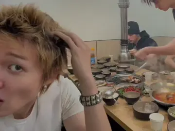 i was just looking at him the entire live  #martin #martincortis #cortislive #cortis #fyp 