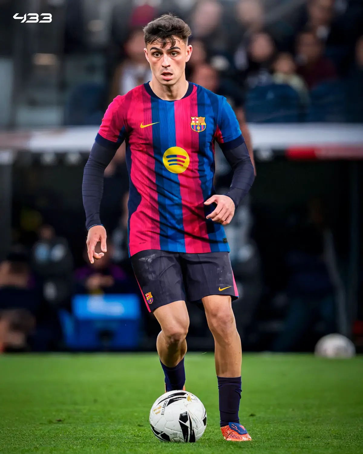 𝙒𝙝𝙞𝙘𝙝 𝙤𝙛 𝙩𝙝𝙚𝙨𝙚 𝘽𝙖𝙧𝙘𝙚𝙡𝙤𝙣𝙖 𝙠𝙞𝙩𝙨 𝙝𝙞𝙩𝙨 𝙩𝙝𝙚 𝙝𝙖𝙧𝙙𝙚𝙨𝙩? 👀👕🔥 According to @memorabilia1899.co, these concepts could be Barça’s 2026/27 kit designs.