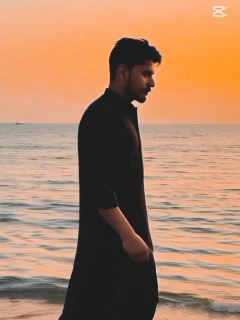 تیرے جانے سے اب خود کو خود کی تلاش  ۔ #CapCut #slowmo #fyp #MRpolice🚔 #sindhpolicezindabad✌🇵🇰🇵🇰 