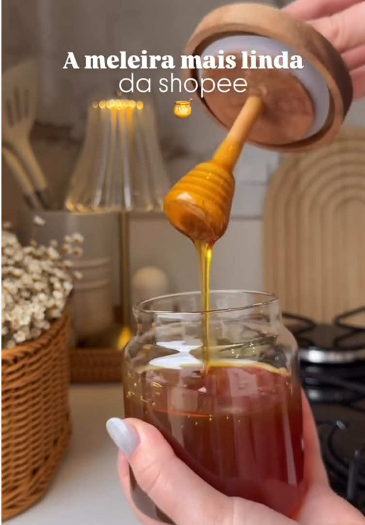 🚨Quer o link? Comente “QUERO” que vou te enviar 🔗 Link da coleção na Bio  Meleira - Portal Mel  com Pegador Tampa Bambu  #mel #bambu #mesaposta #cantinhodocafe #dicasparacasa