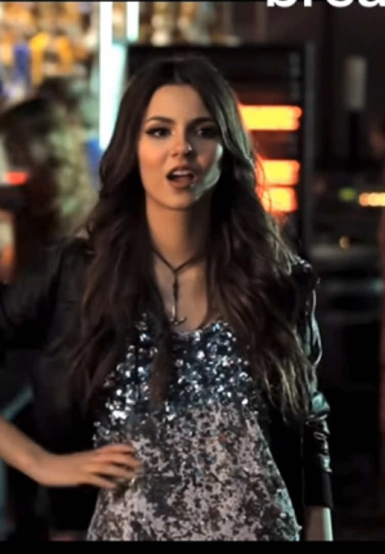 I’m surprised I even remember 😂 #victorious  #mirandacosgrove  #bigtimerush  #nickelodeon  #nostalgia  