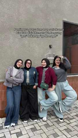 @Winda s.r  @IG : @Nisyrenamumtaz @ecaaa✧･ﾟ #outfitbigsize #ootdbigsize #outfitinspo #outfitideas #xybca 