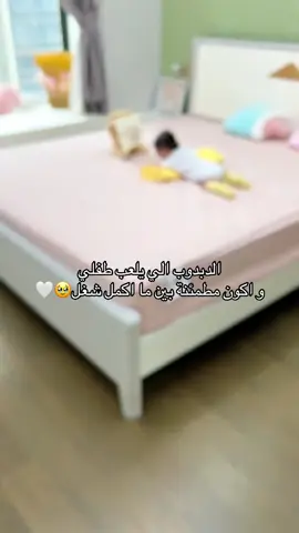 سعر 25 الف توصيل مجاني لكل العراق للطلب واتساب 07750220007 🧸✨ دبدوب الأحلام… الرفيق اللي ينام طفلك على صوته ودفء حضنه 💛 ناعم الملمس بفراء لطيف يحتضن بطانية حريرية صغيرة تريح الطفل وتمنحه شعور الأمان 😴 يعمل بالبطارية لتجربة تفاعلية مميزة (صوت أو حركة بحسب الإصدار)، ويضمّ تفاصيل محبّبة مثل كفوف مطرّزة وتصميم يجلس بثبات بجانب سرير الطفل 👶 الهدية المثالية لحديثي الولادة، تضيف الدفء لغرفة طفلك وترافقه في أحلى اللحظات 🩵