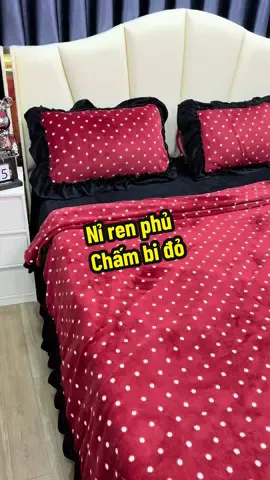 Nay hơi ấm ức các bác cho e Linh xả tí. Khách nhà e chú ý khi đặt hàng mọi người đọc kĩ tên sản phẩm giúp e . Khách nào mua trên live nhà e đều tư vấn rất kĩ, mua ko live thì đọc mô tả sản phẩm giúp e tránh hiểu lầm ko đáng có. Set vỏ chăn e có ghi vỏ chăn, set nào chăn trần bông e ghi chăn trần bông chứ e ko có dấu diế.m gì cả để mà hôm nay 1 chị khách nhận mã này và kêu e bán hàng ko có tâm, giao cho chị ấy set vỏ chăn ko có chăn, trong khi e đã tư vấn kĩ từ trước rồi . #ngoclinhchangagoi #changaninhung 