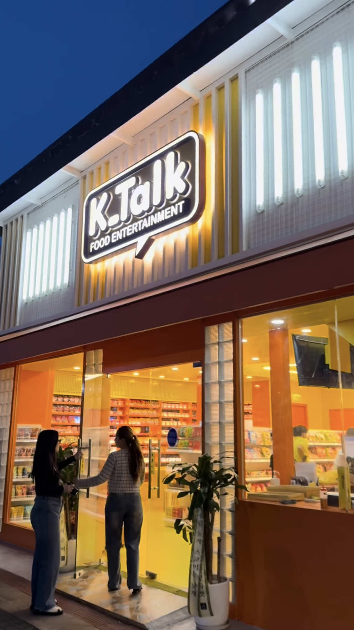 Craving for ramen, refreshing drinks, or Korean snacks? Drop by K-Talk at Fiesta Market and try their selection of K-Food today! 🧡  #ilovemarketmarket #funinthefinds #koreanfood #koreanramen #koreangrocery 