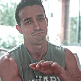 C’est un batard 🤣 @Tibo InShape #pourtoi #viral #edit #aftereffects 