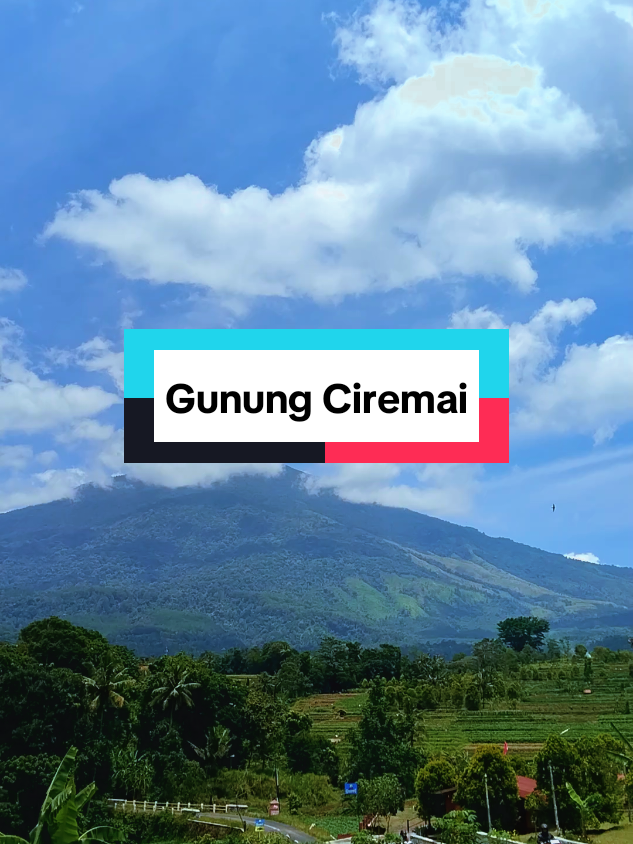 🗻🍃🌲 #pesonaindonesia #kuninganjawabarat #pegunungan #alam #gunungciremai 