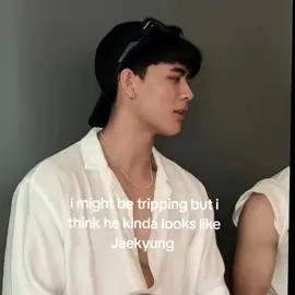 the fact he is also a boxer is giving Jaekyung  #josswayar #jossgawin #jaekyung #4u #jinxmanhwa 