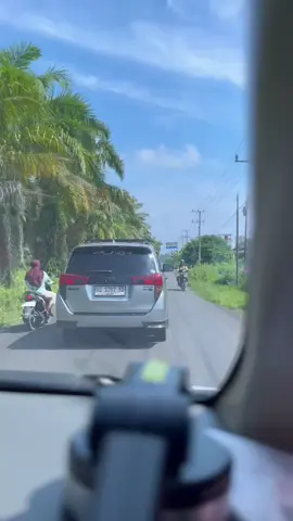 Jika Tuhan belum menjawab doamu, bersabarlah, dan ingat bukan cuman kamu yang berdoa 😂 #fyp #fypviralシ #CapCut #belitang #travelbelitang #travelbelitanglampung #travel_dolanane_bagas #traveltiktok #kijanginnova 