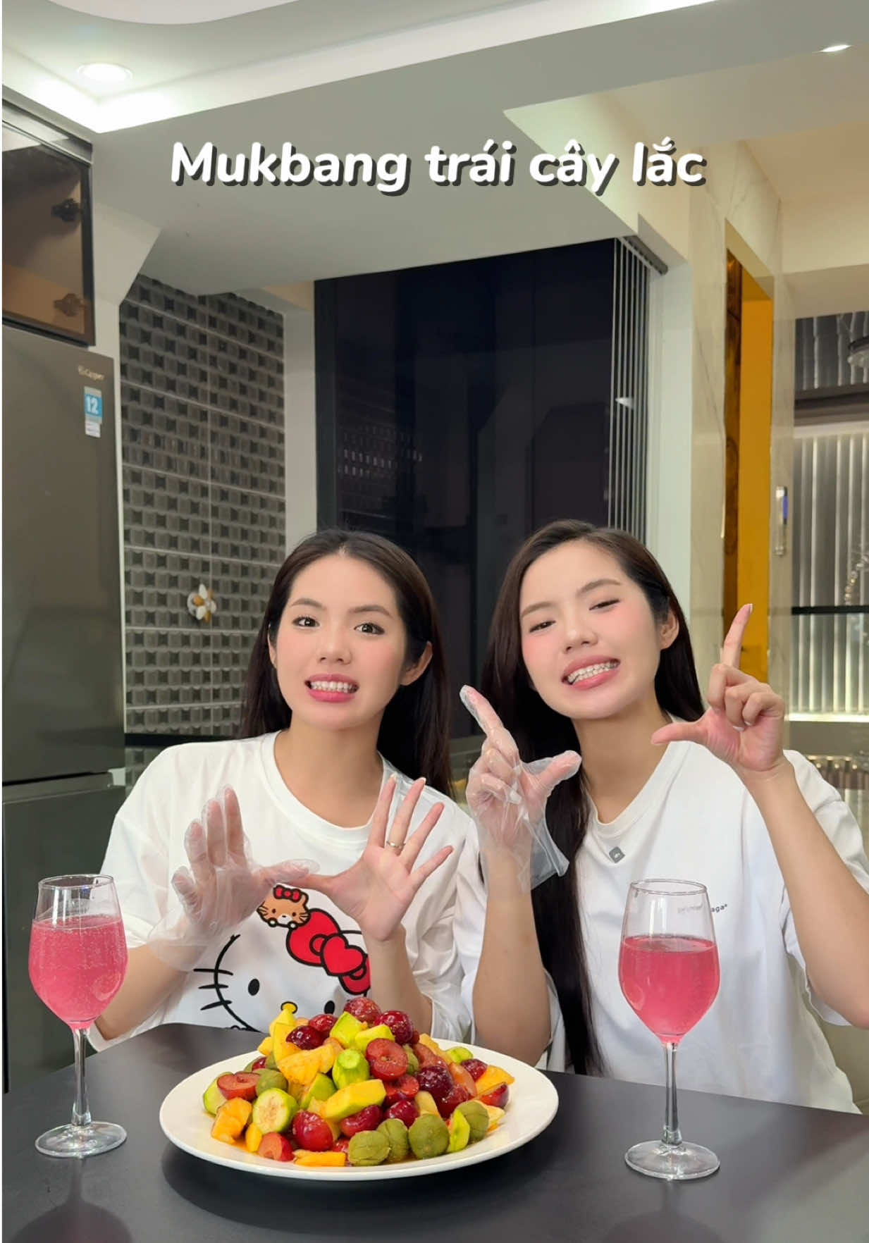 Ta nói thèm cái ăn noá đã @ChếHoàng PhươngAnh #xuhuong #twins 