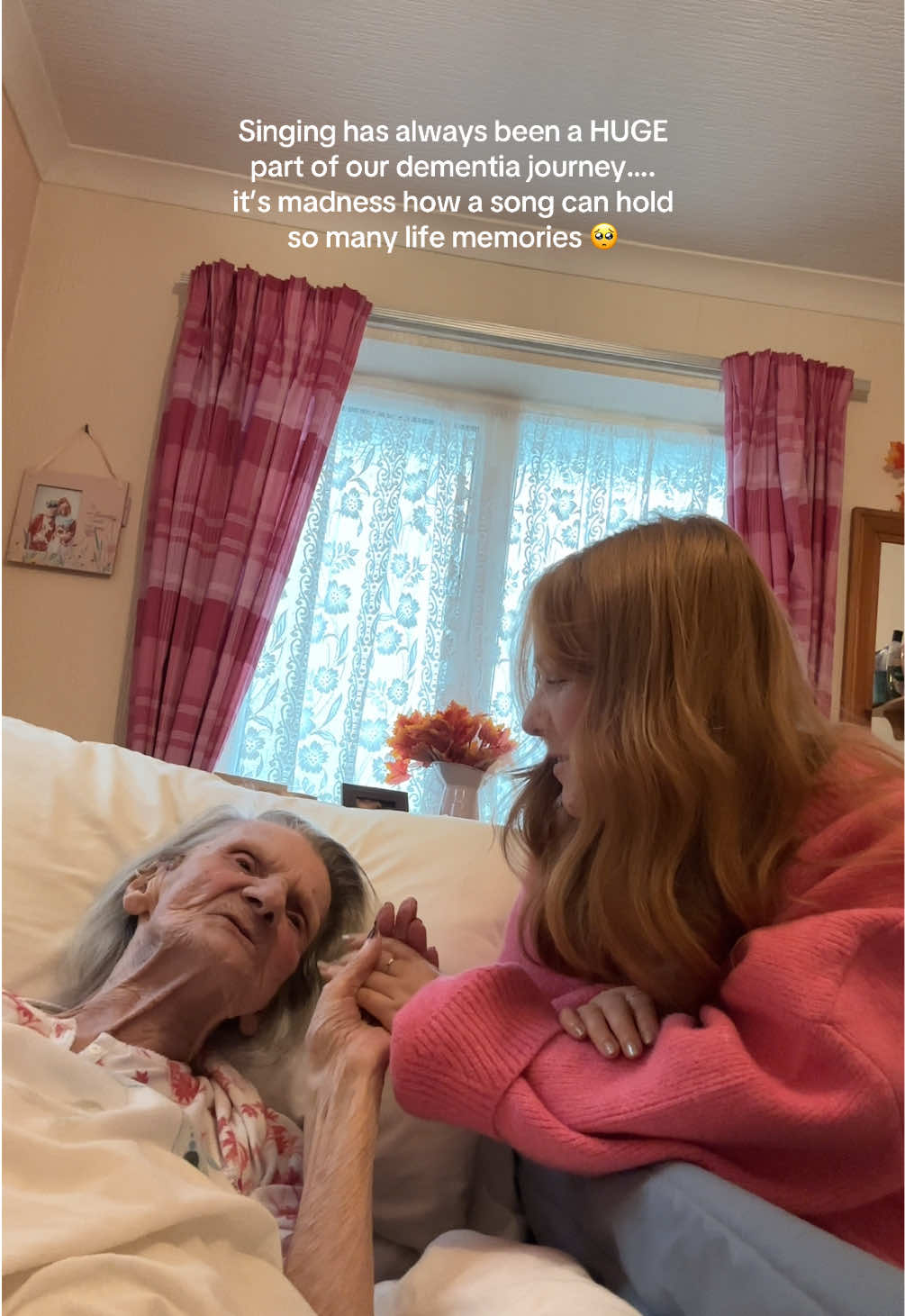 Music is so powerful!!!! ✨ ••••• #dementia #dementicarehome #carehomeuk #jessandnan #dementiaawareness 