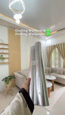 Pesona dinding ala wallboard padahal cuma wallpaper 😍🫵🏻 #dindingestetik #rumahestetik #wallboard #inspirasirumah #fyp 